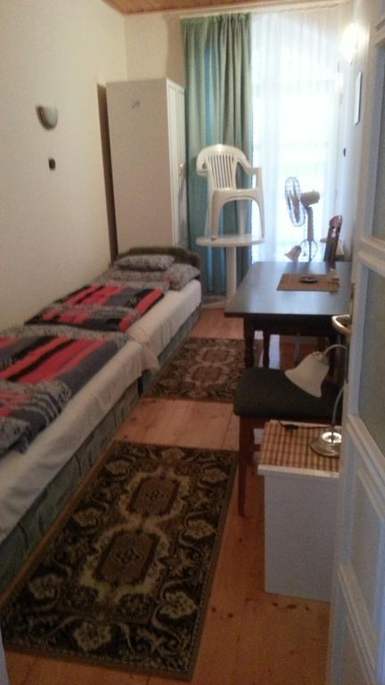 זמראדי Csokonai Guesthouse חדר תמונה