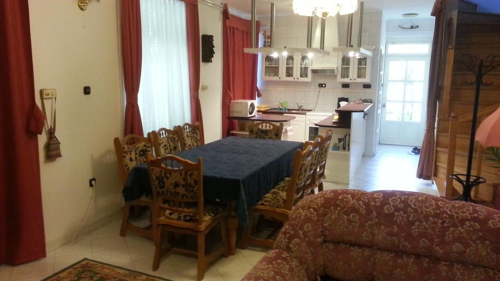 זמראדי Csokonai Guesthouse חדר תמונה