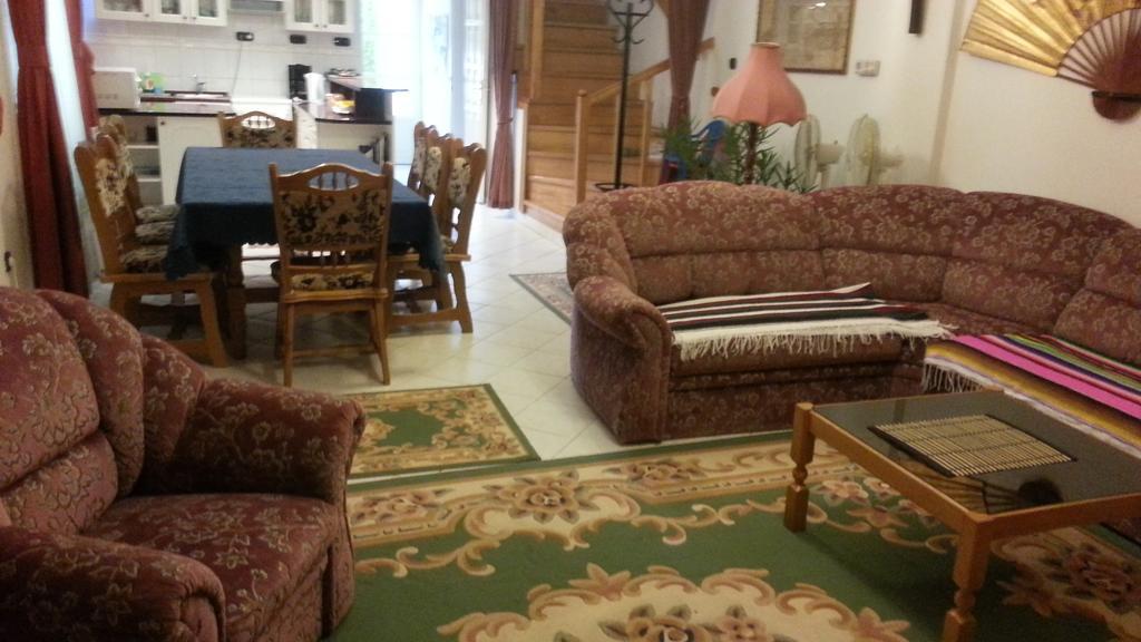 זמראדי Csokonai Guesthouse חדר תמונה